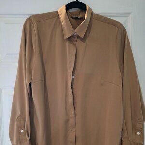 Banana Republic tan silky feel blouse LG
